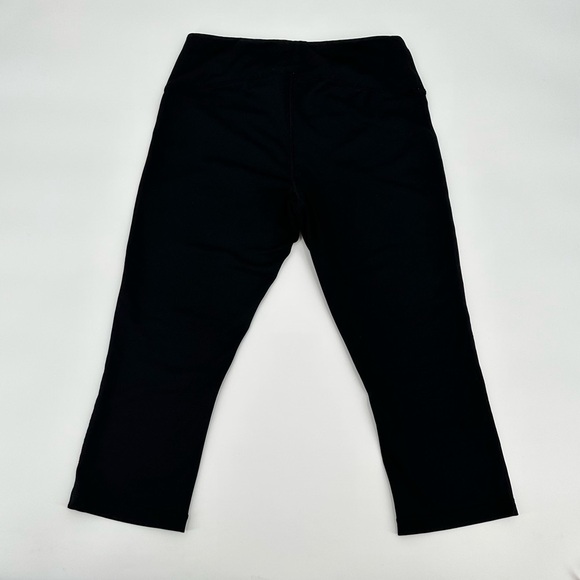 𝅺z by Zella Black Cropped Leggings Women’s Size Medium - Picture 2 of 3